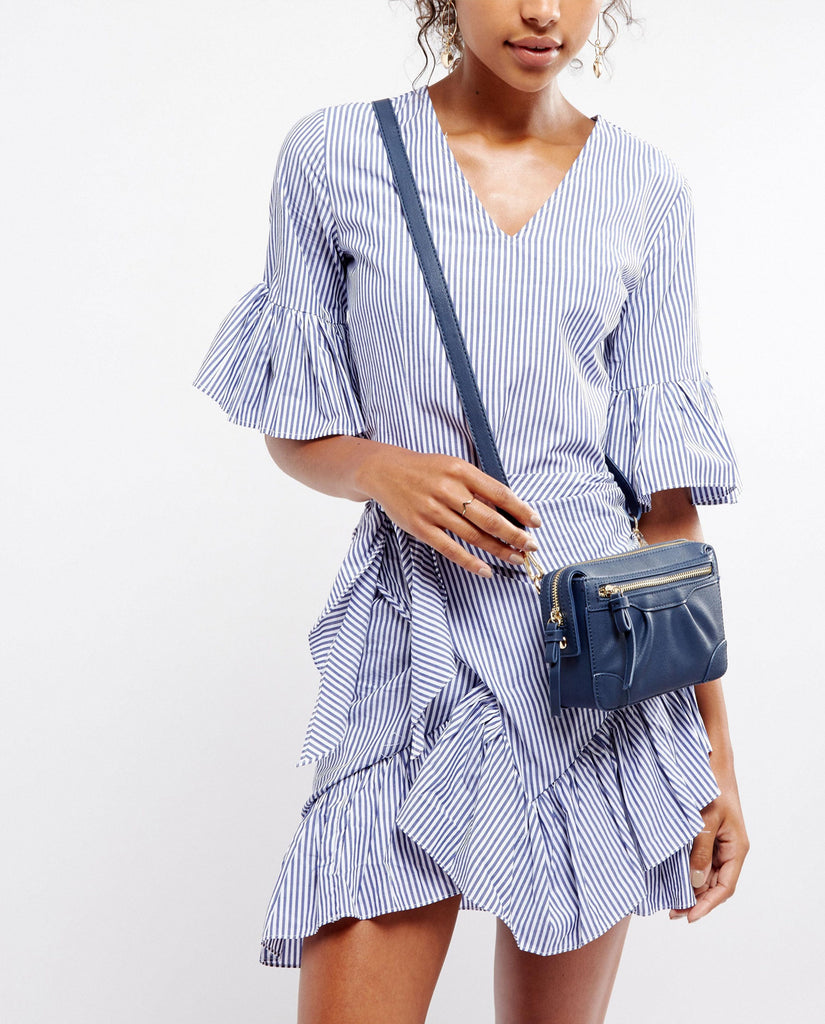 Hoodie In Crop With Defiant Print