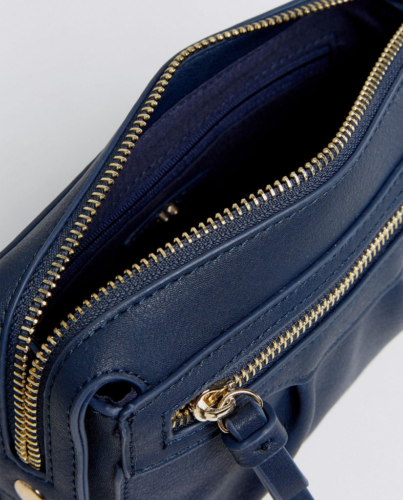 Hoodie In Crop With Defiant Print