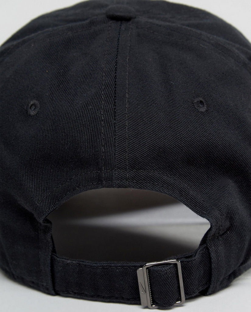 Herschel Supply Co Novel Holdall in Spot Print